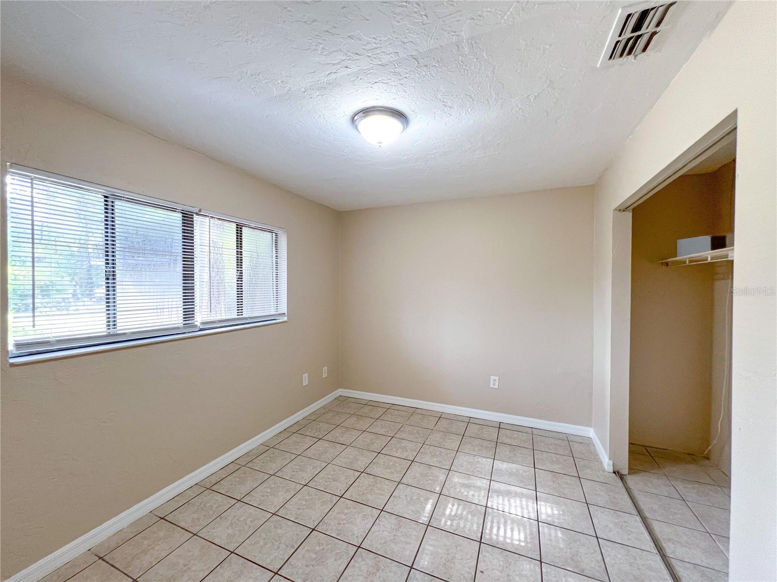 703 Sw 69th Ter #b Property Photo 7