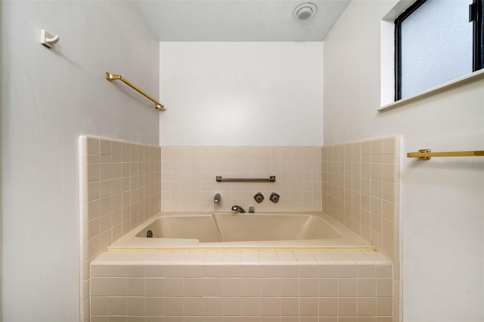8496 Nw 37th Ter Property Photo 18