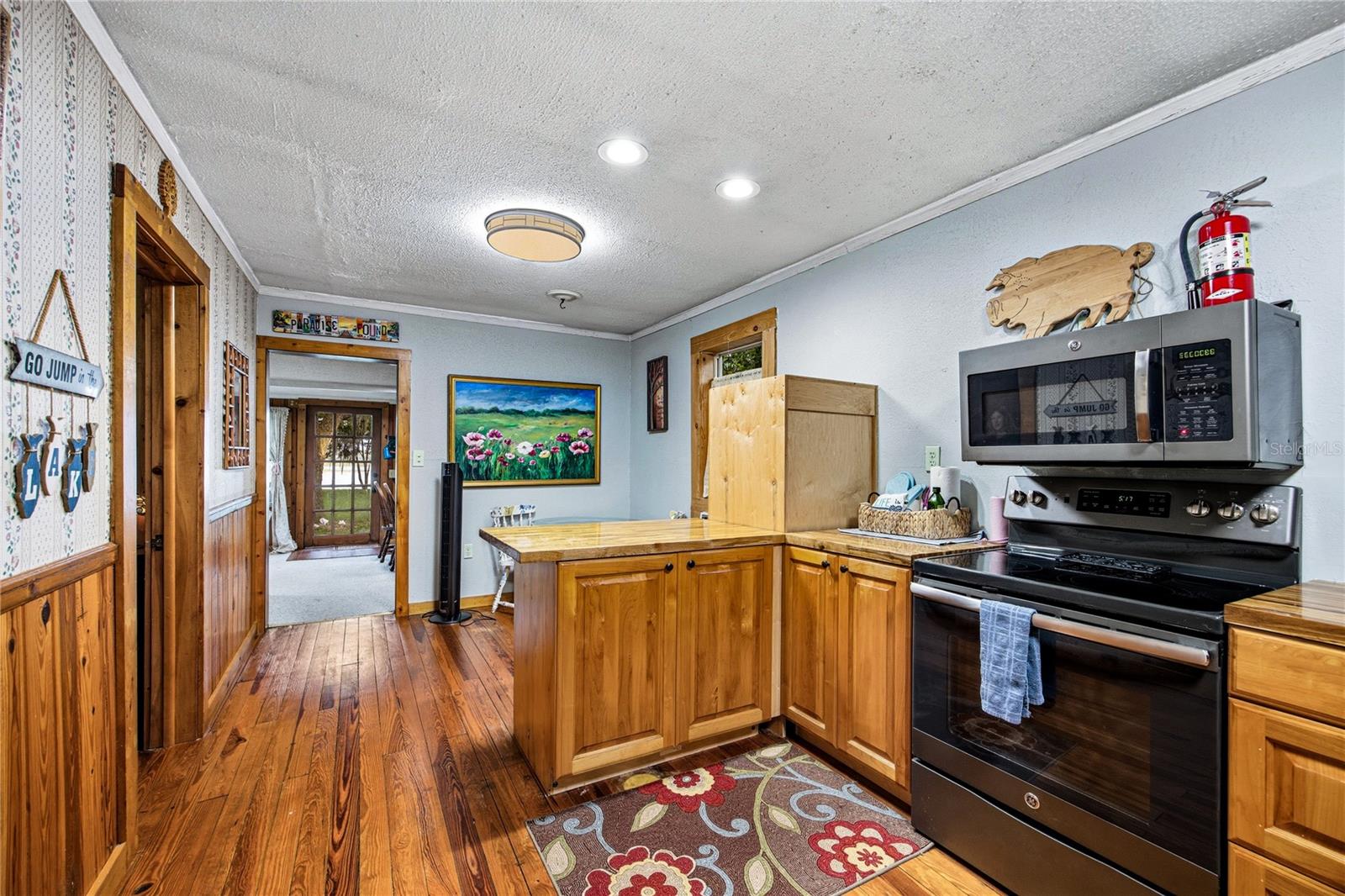 1847 State Road 20 Property Photo 11