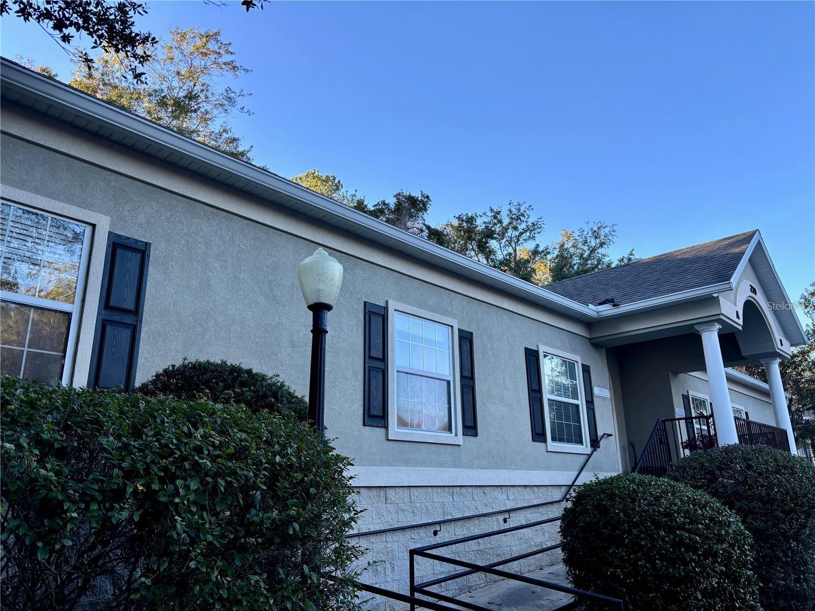 230 Nw 76th Dr #b Property Photo 3