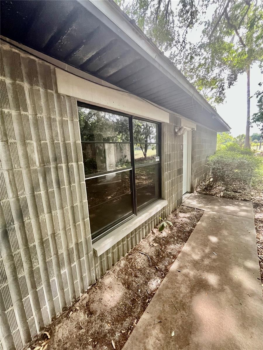 2321 Sw 31st Pl #2 Property Photo 1