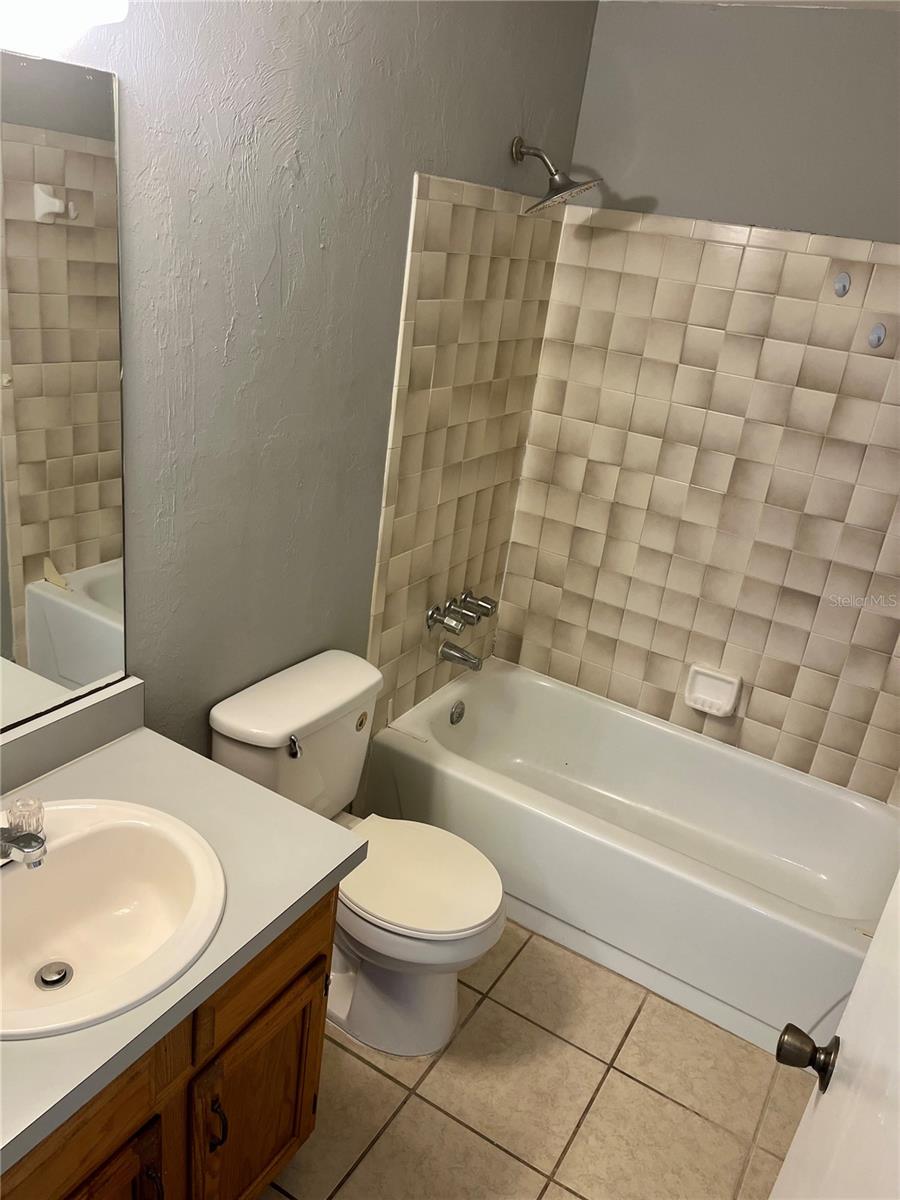 2321 Sw 31st Pl #1 Property Photo 13