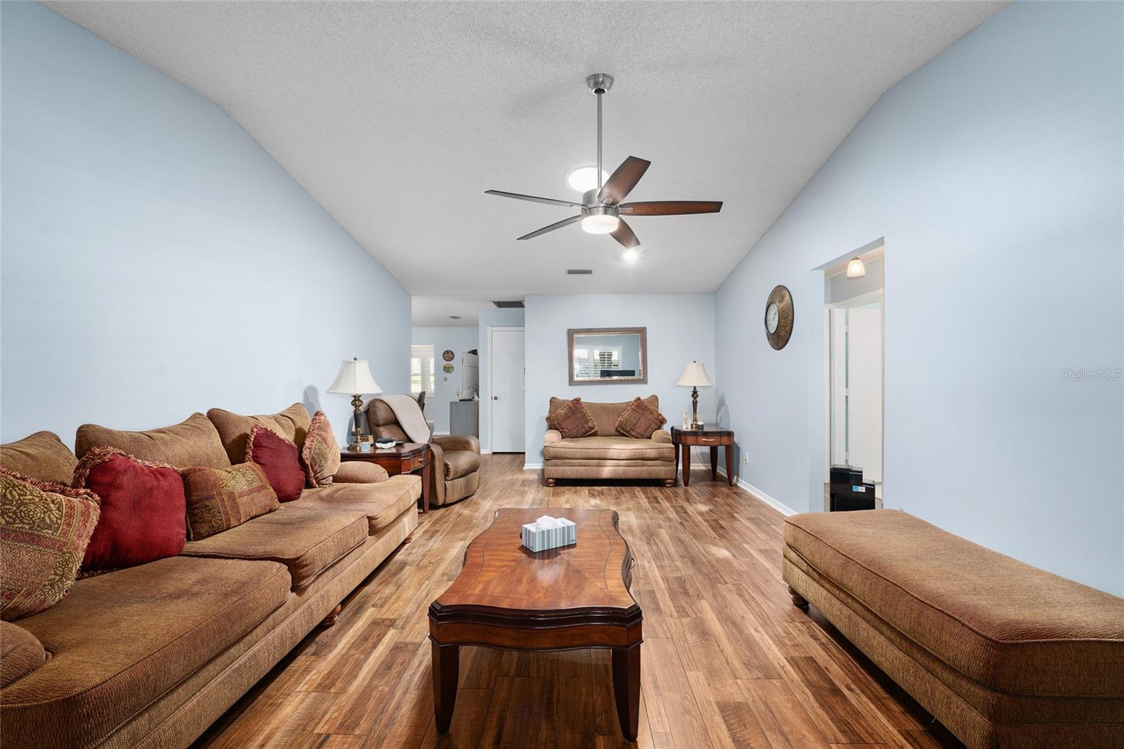 9820 Sw 89th Ter #e Property Photo 3