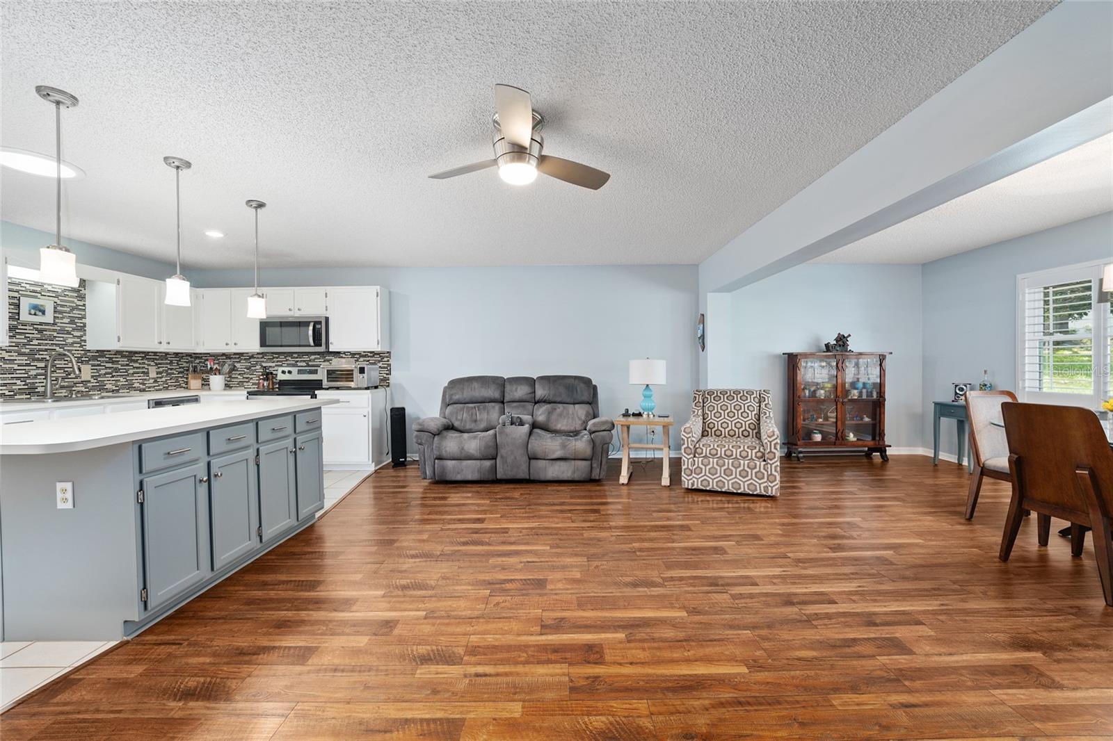 9820 Sw 89th Ter #e Property Photo 7