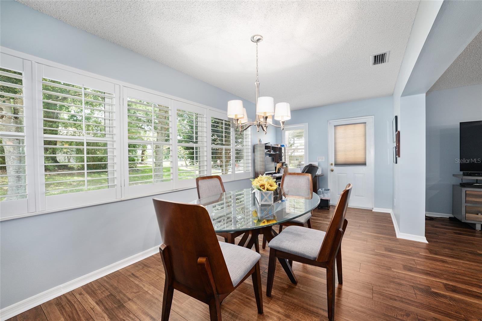 9820 Sw 89th Ter #e Property Photo 11