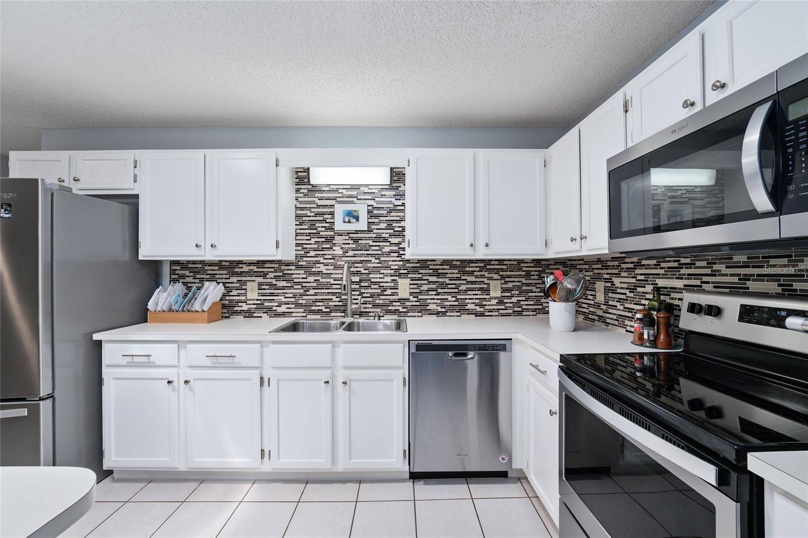 9820 Sw 89th Ter #e Property Photo 15