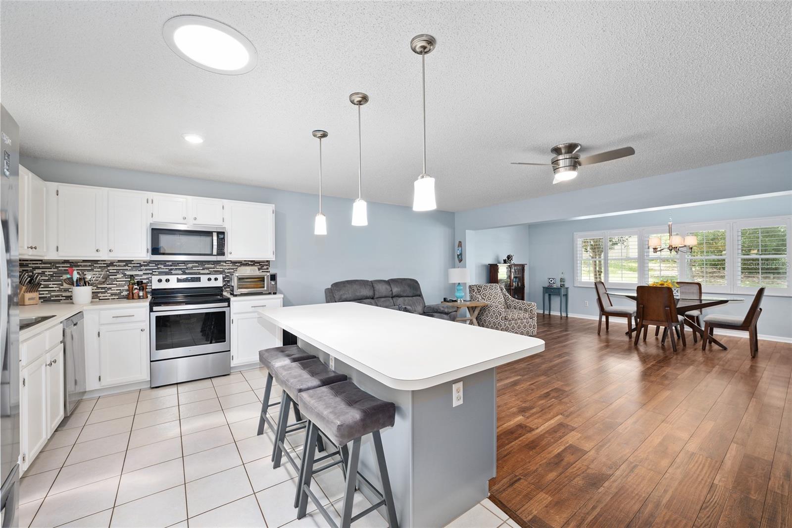 9820 Sw 89th Ter #e Property Photo 18