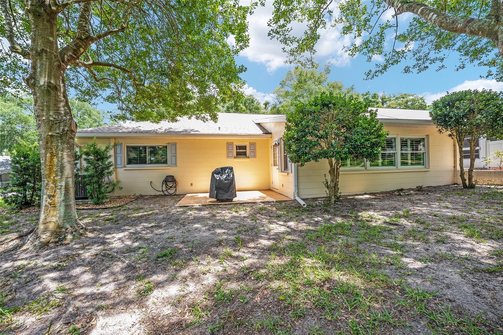 9820 Sw 89th Ter #e Property Photo 27