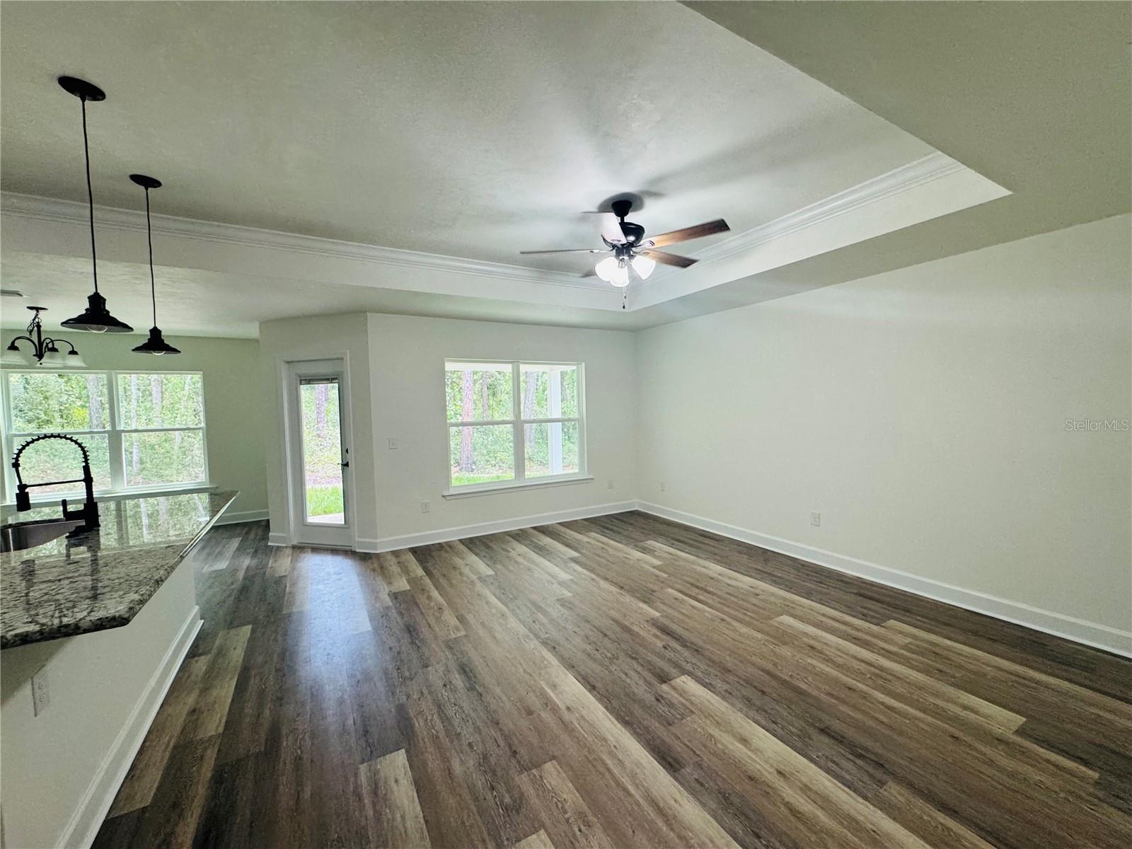 7970 Ne 102nd Ct Property Photo 4