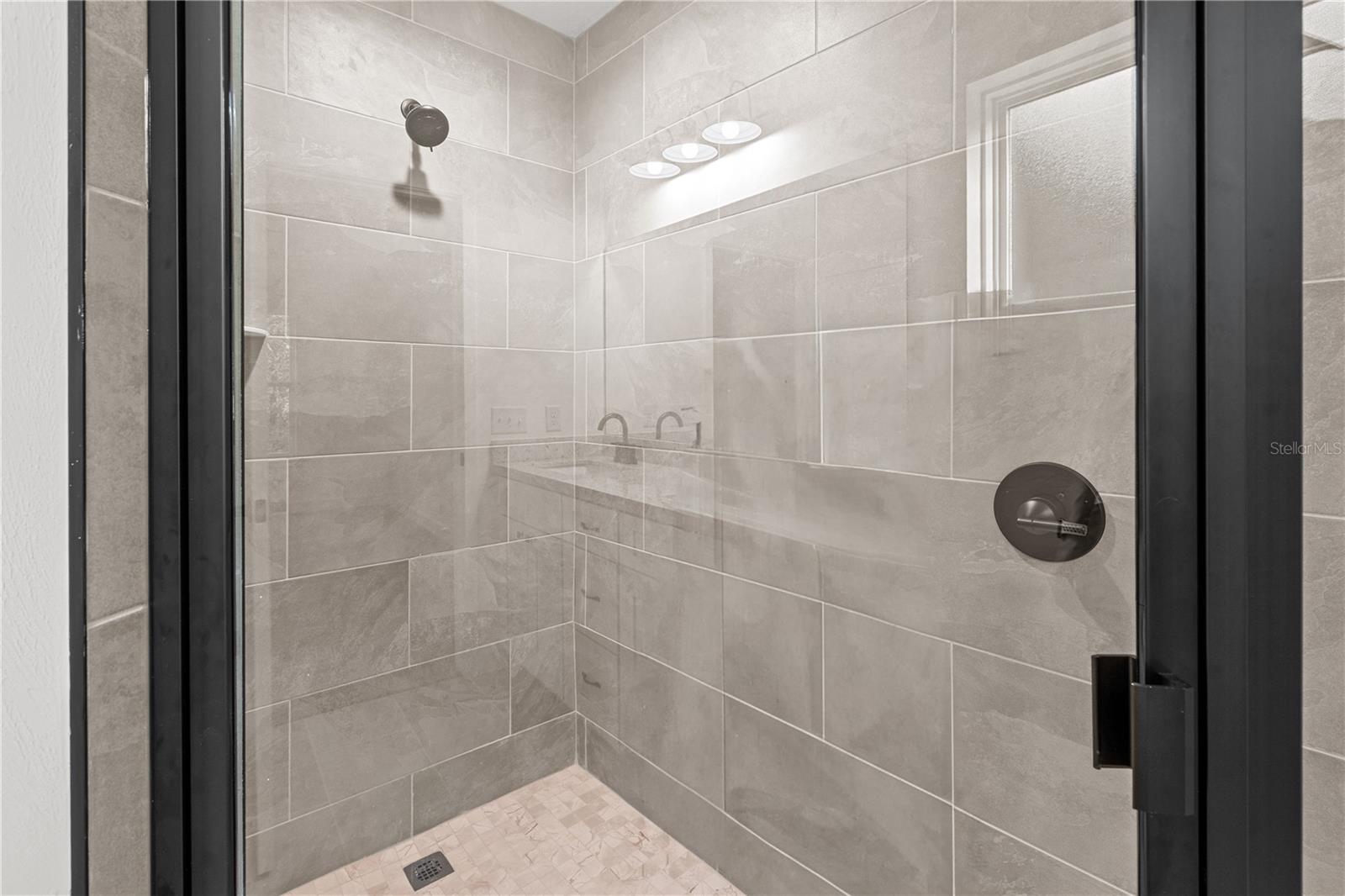 7970 Ne 102nd Ct Property Photo 16