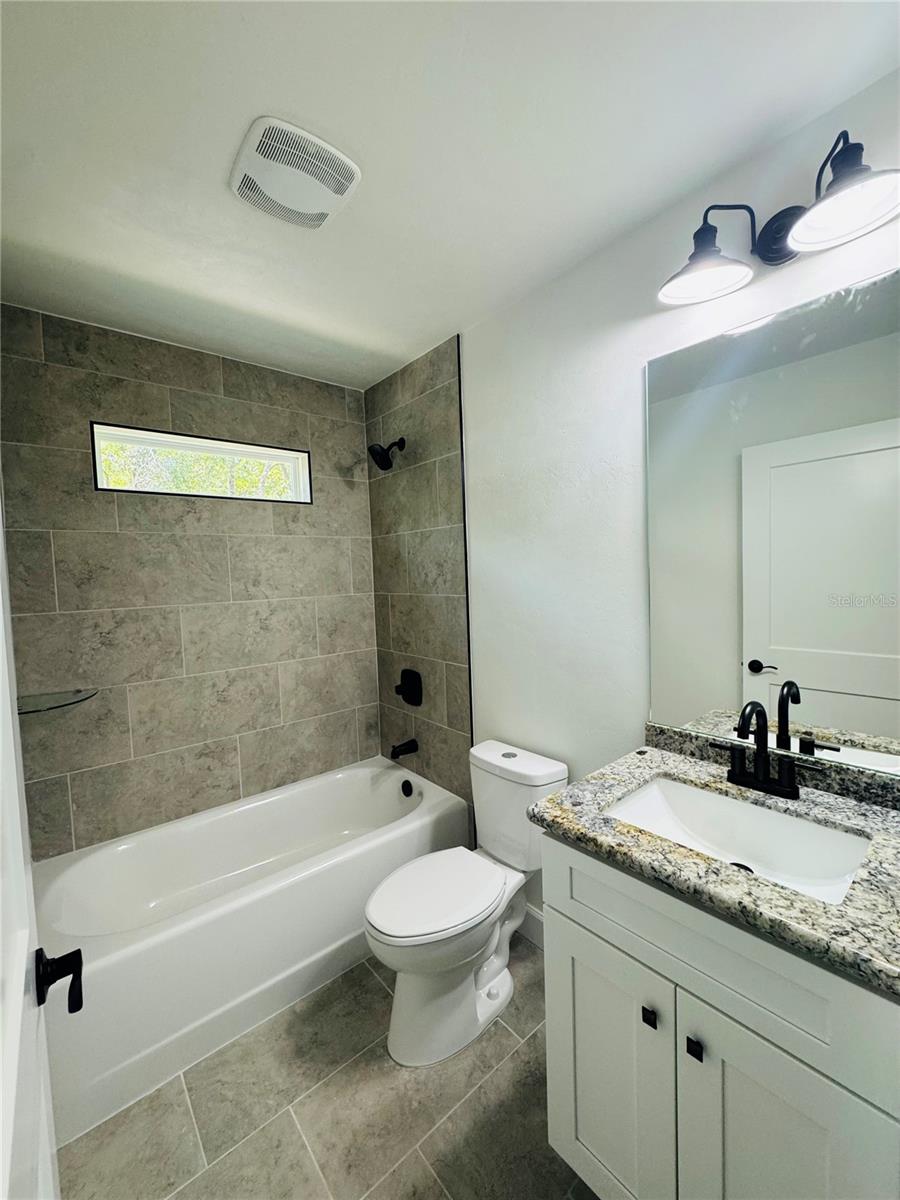 7970 Ne 102nd Ct Property Photo 17