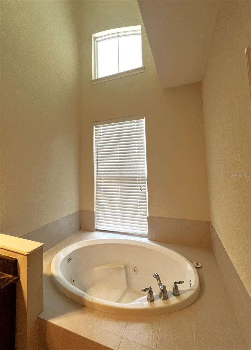 1762 Nw 34th St #2 Property Photo 16
