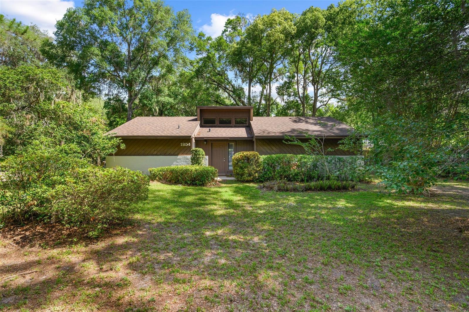 1854 Nw 41st Pl Property Photo 1