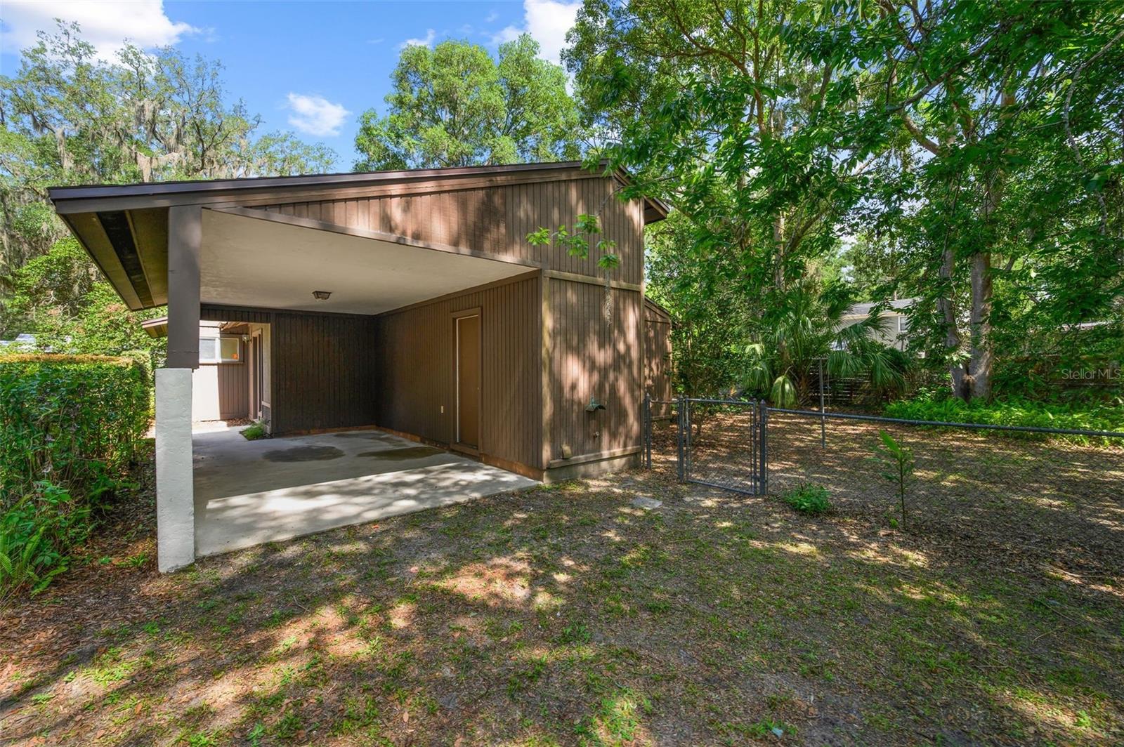 1854 Nw 41st Pl Property Photo 23