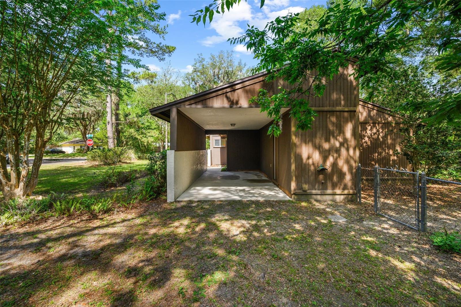1854 Nw 41st Pl Property Photo 24