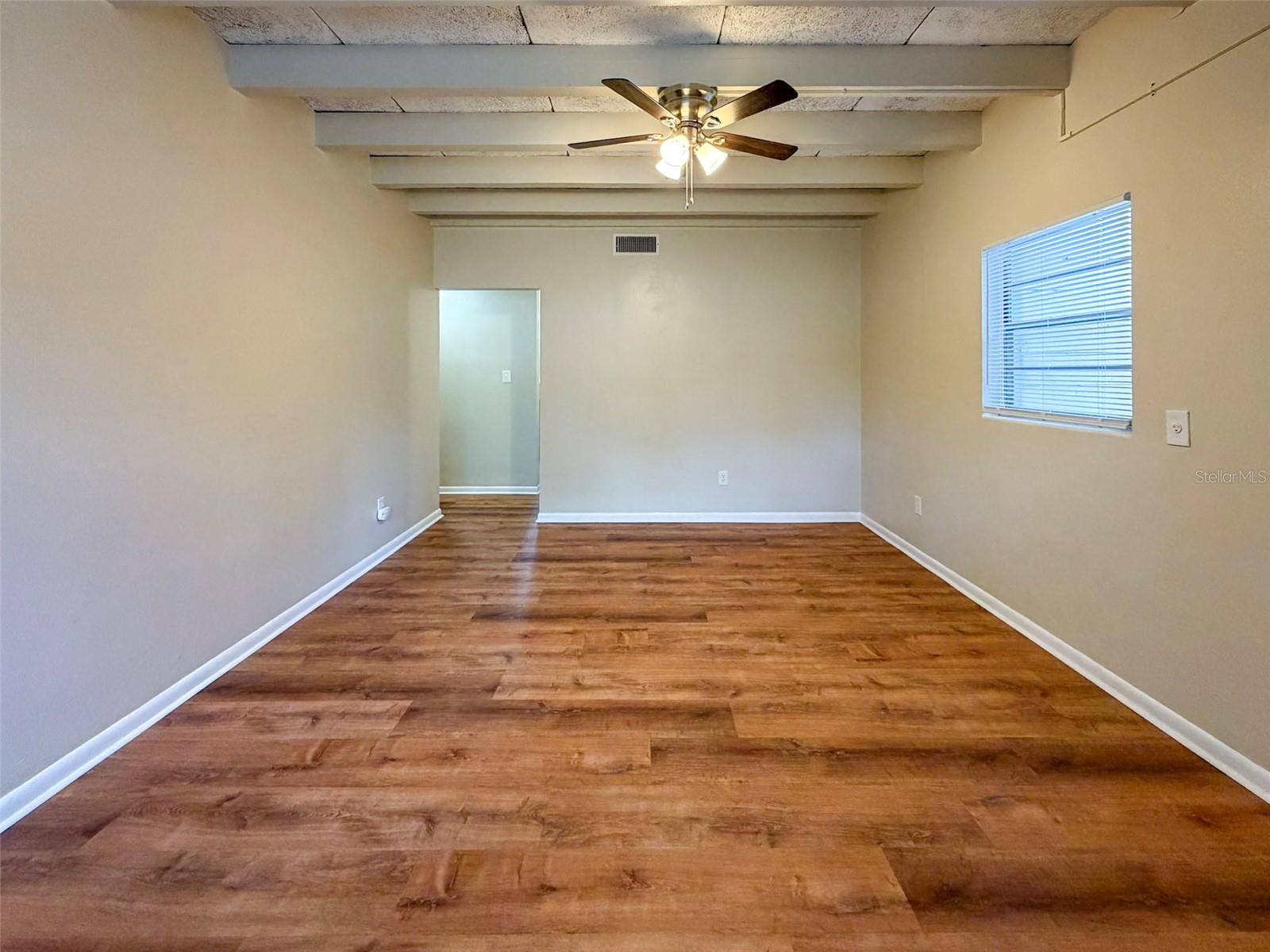 219 Nw 3rd Ave #b Property Photo 4
