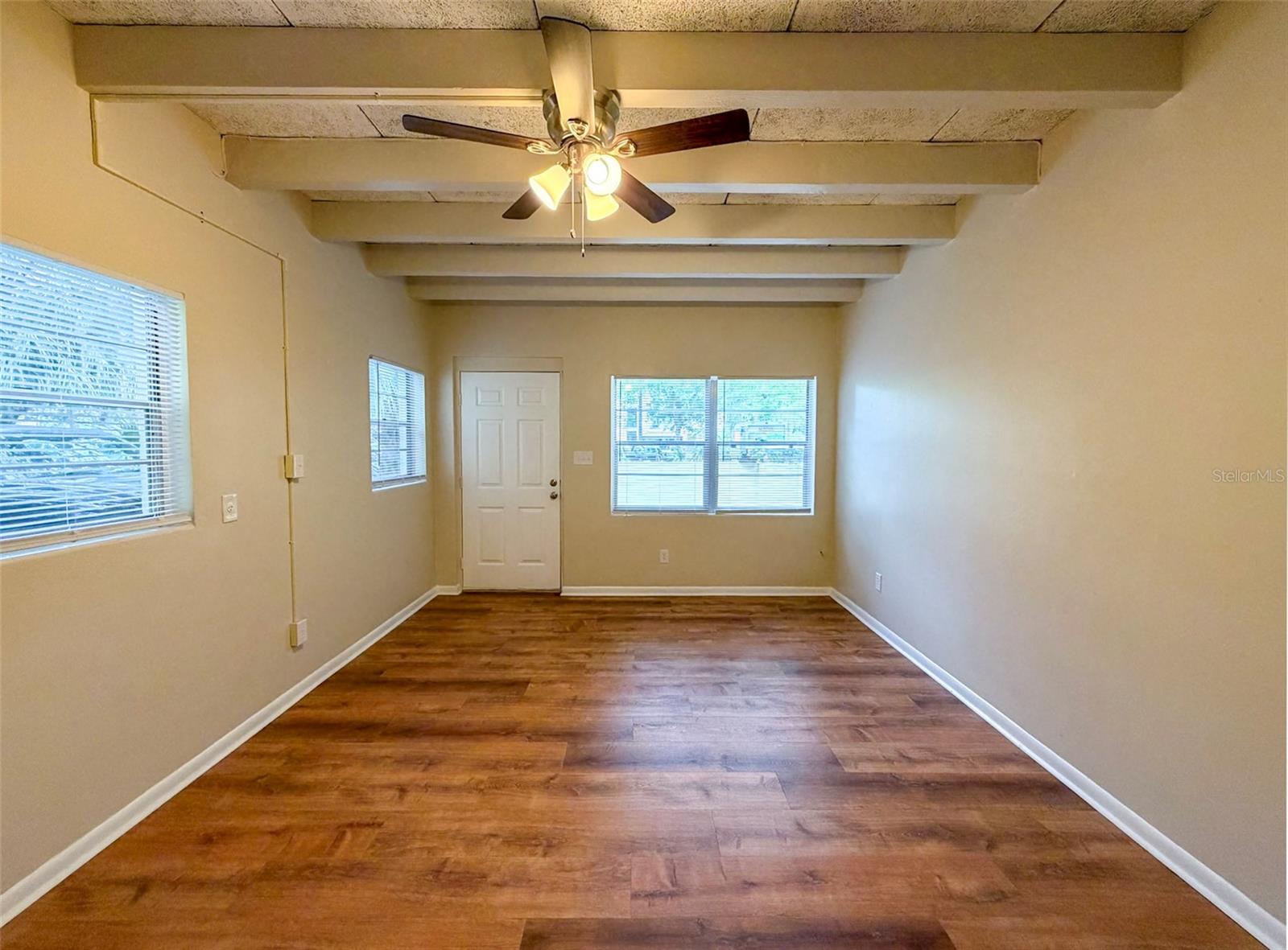 219 Nw 3rd Ave #b Property Photo 5