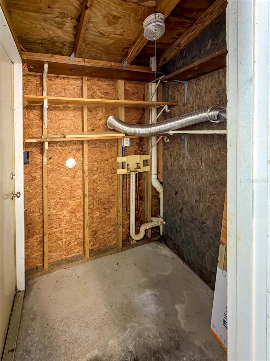 219 Nw 3rd Ave #b Property Photo 9