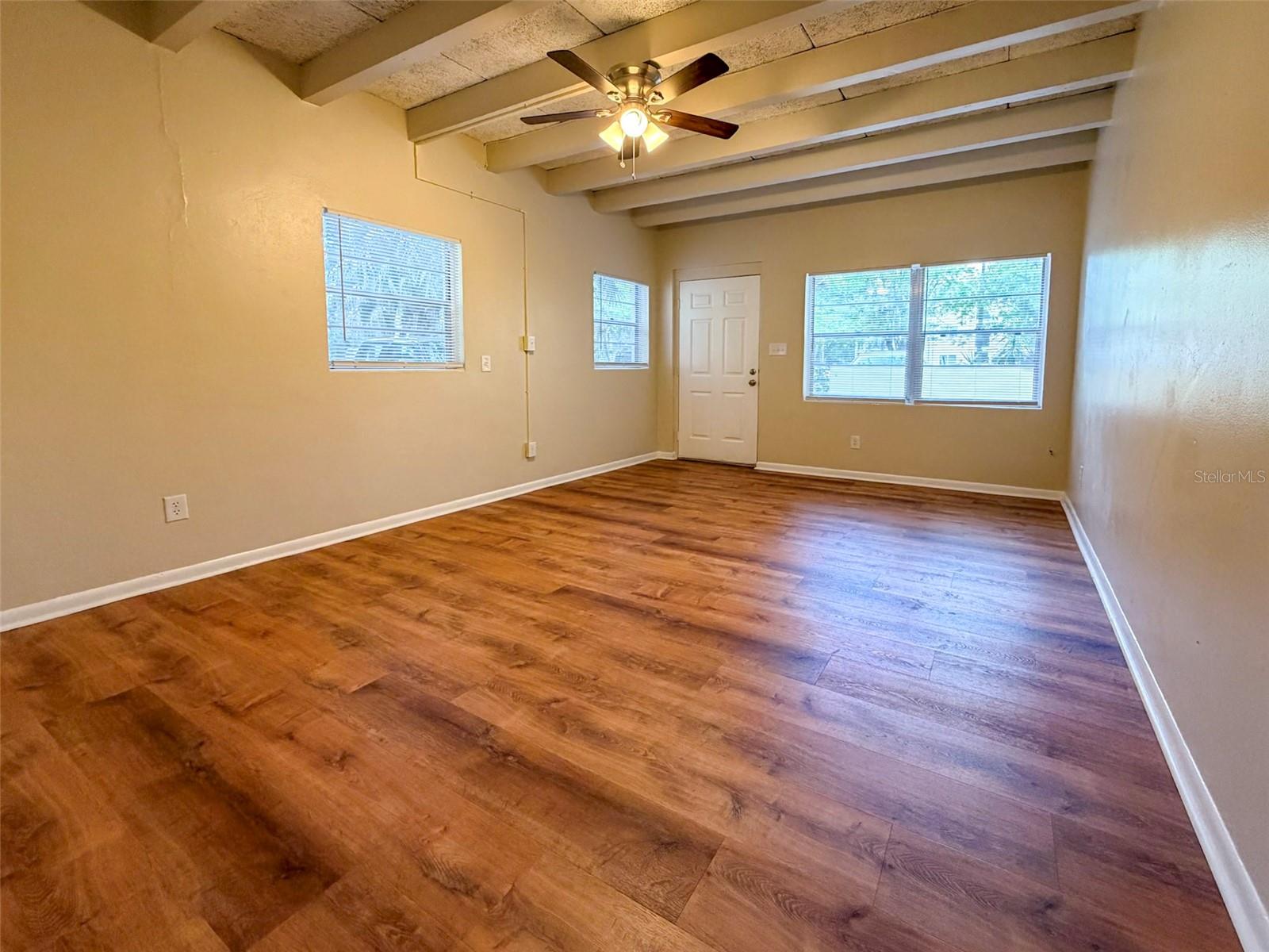 219 Nw 3rd Ave #b Property Photo 12