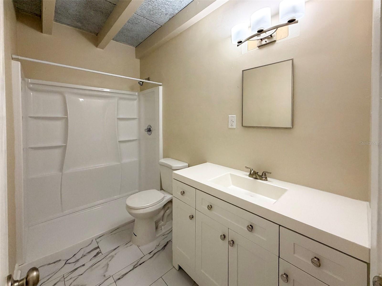 219 Nw 3rd Ave #b Property Photo 16