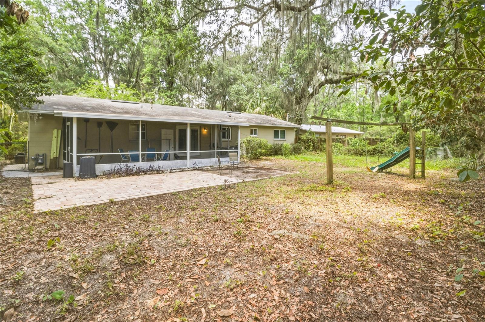 1915 Nw 42nd Pl Property Photo 18