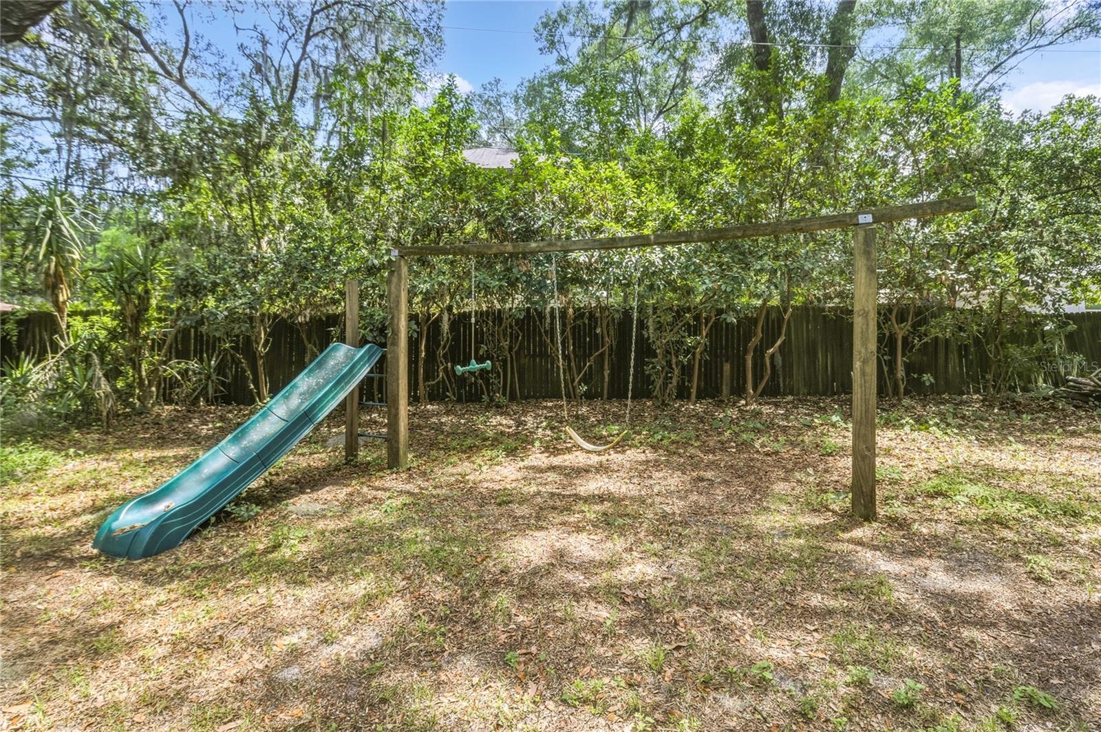 1915 Nw 42nd Pl Property Photo 19