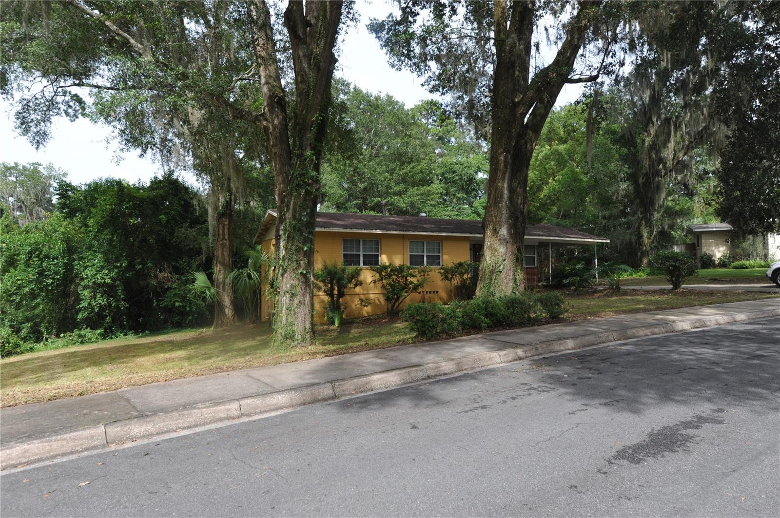 1410 Nw 7th Rd Property Photo 4