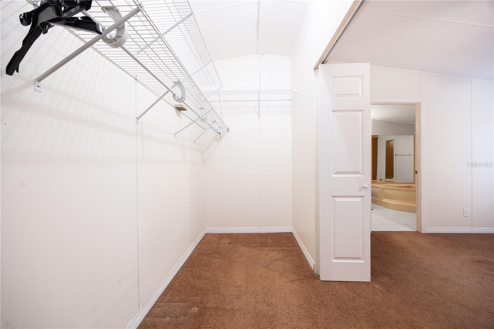 1366 Sw Central Ter Property Photo 13