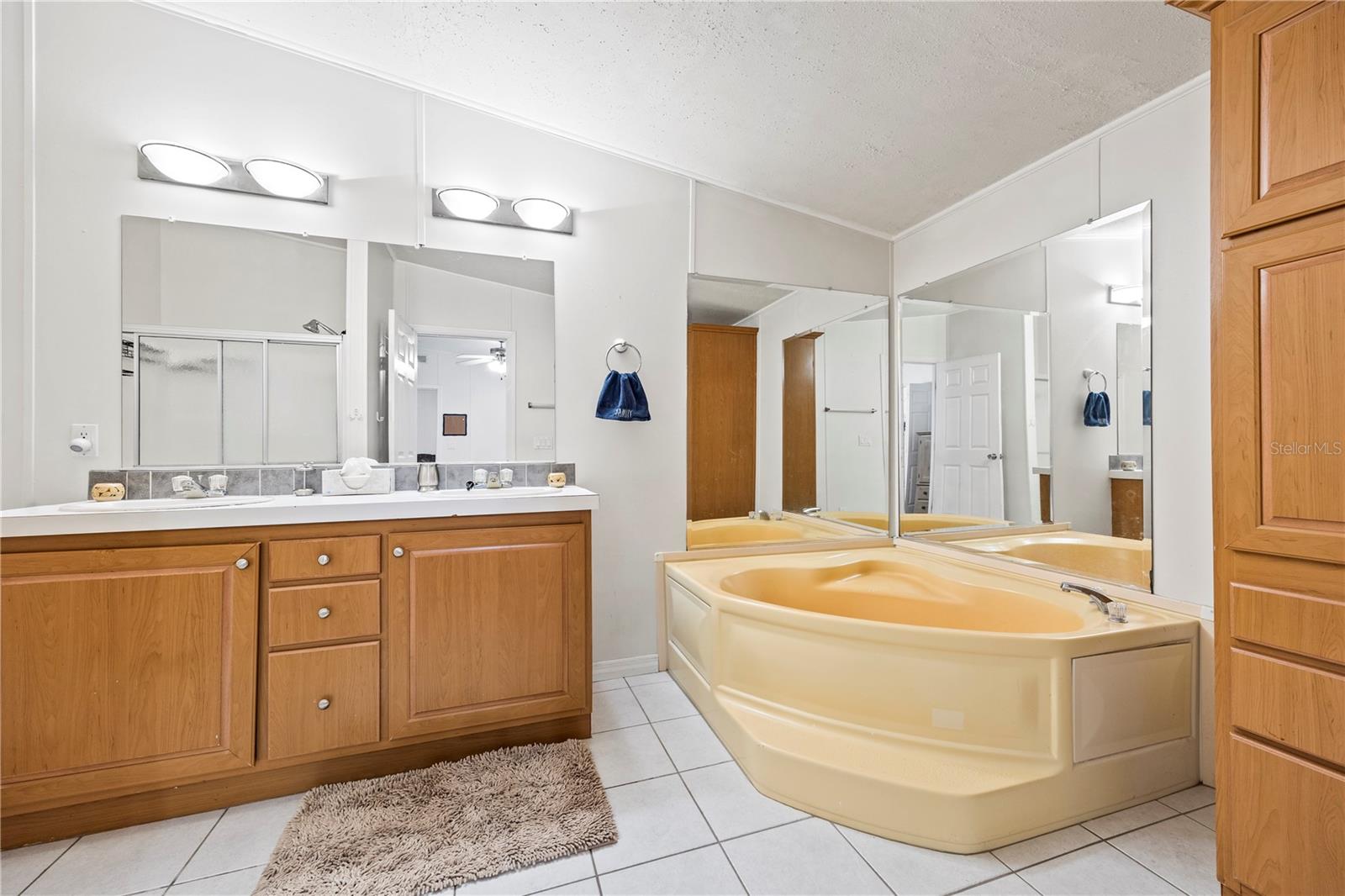 1366 Sw Central Ter Property Photo 14