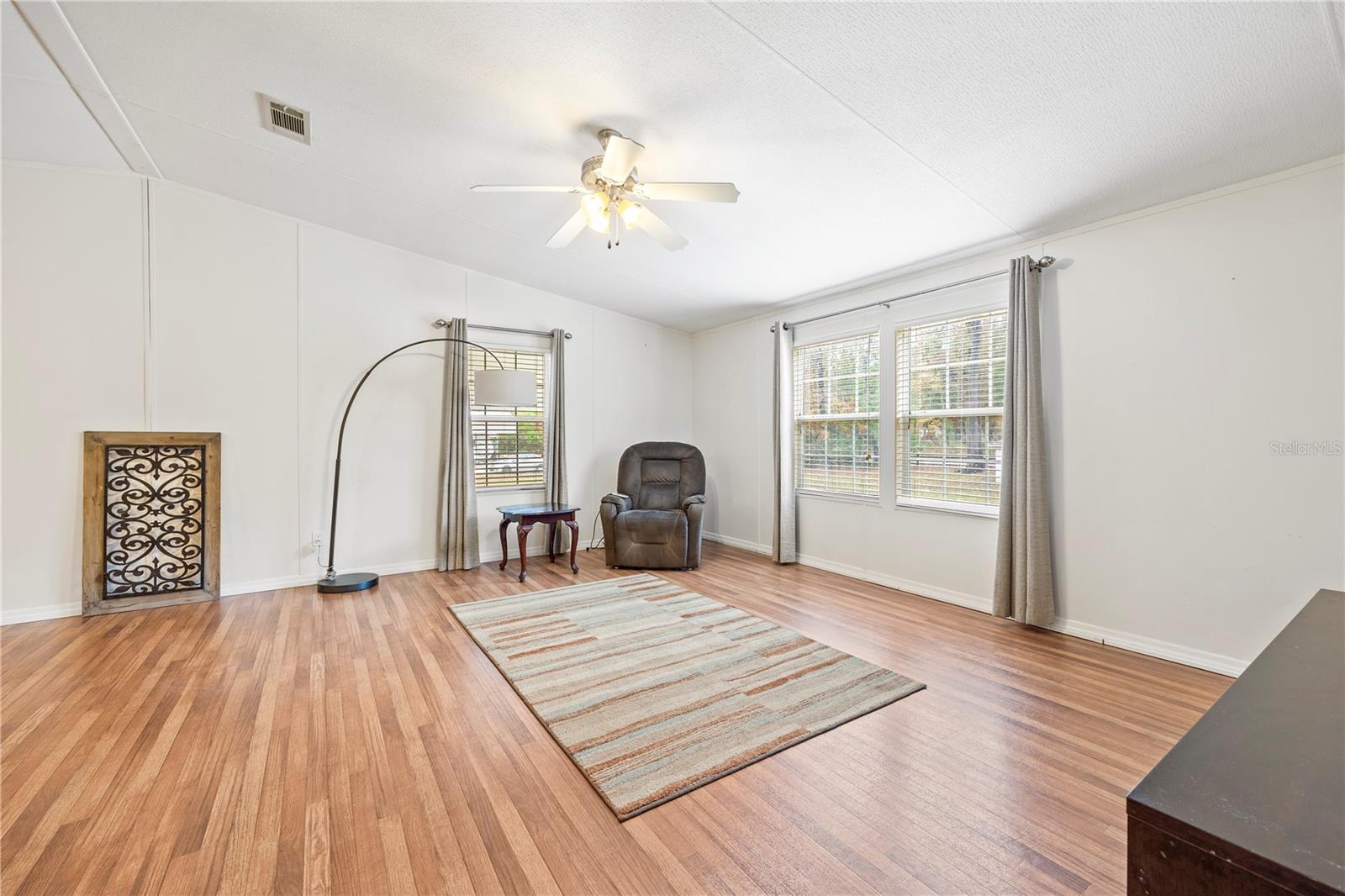 1366 Sw Central Ter Property Photo 22
