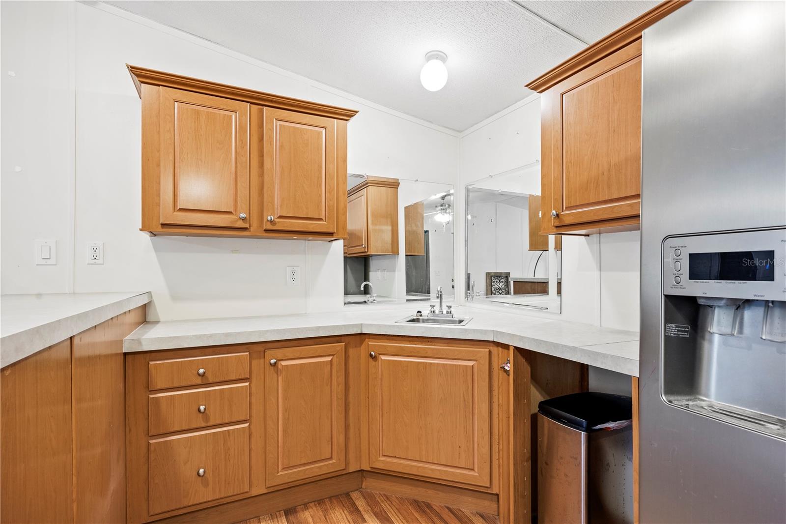 1366 Sw Central Ter Property Photo 24