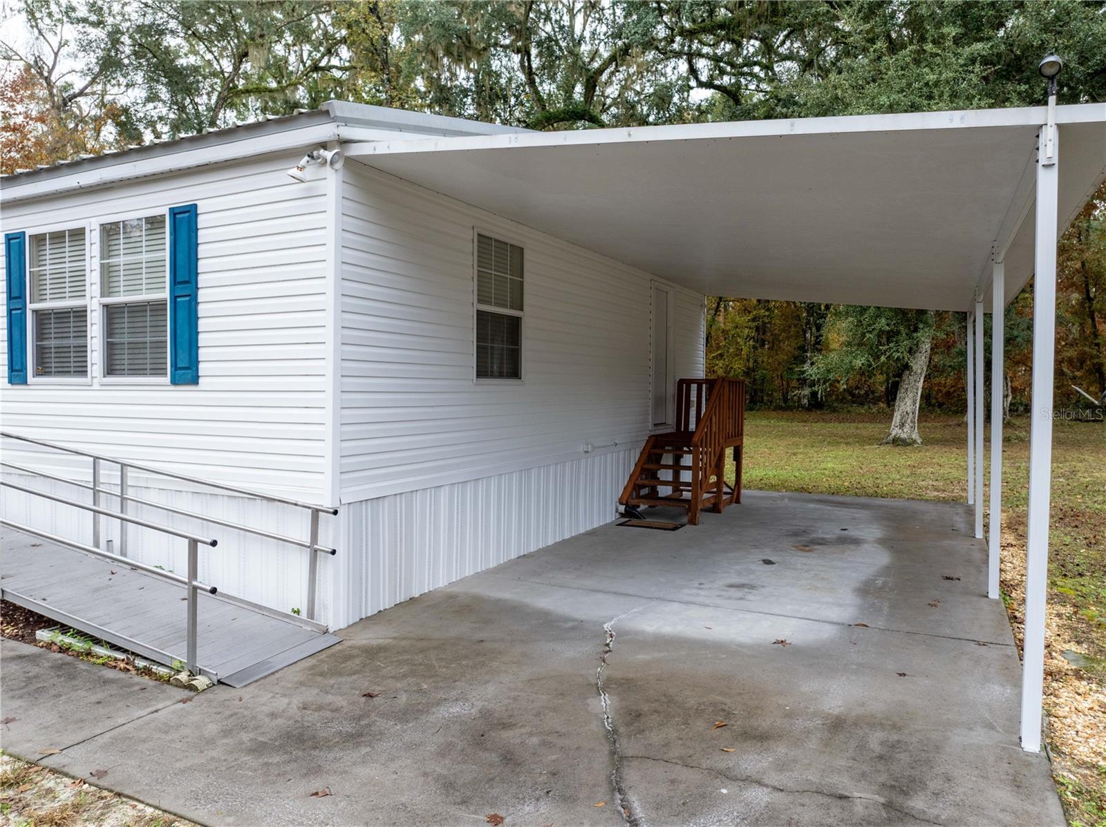 1366 Sw Central Ter Property Photo 38