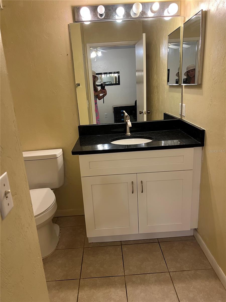 3800 Sw 20th Ave #204-rm 4 Property Photo 9