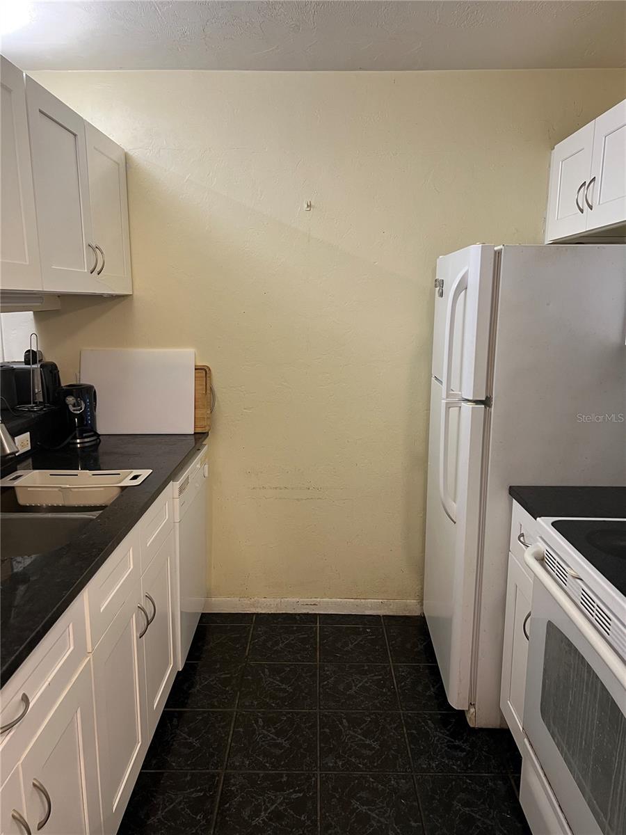 3800 Sw 20th Ave #204-rm 4 Property Photo 12