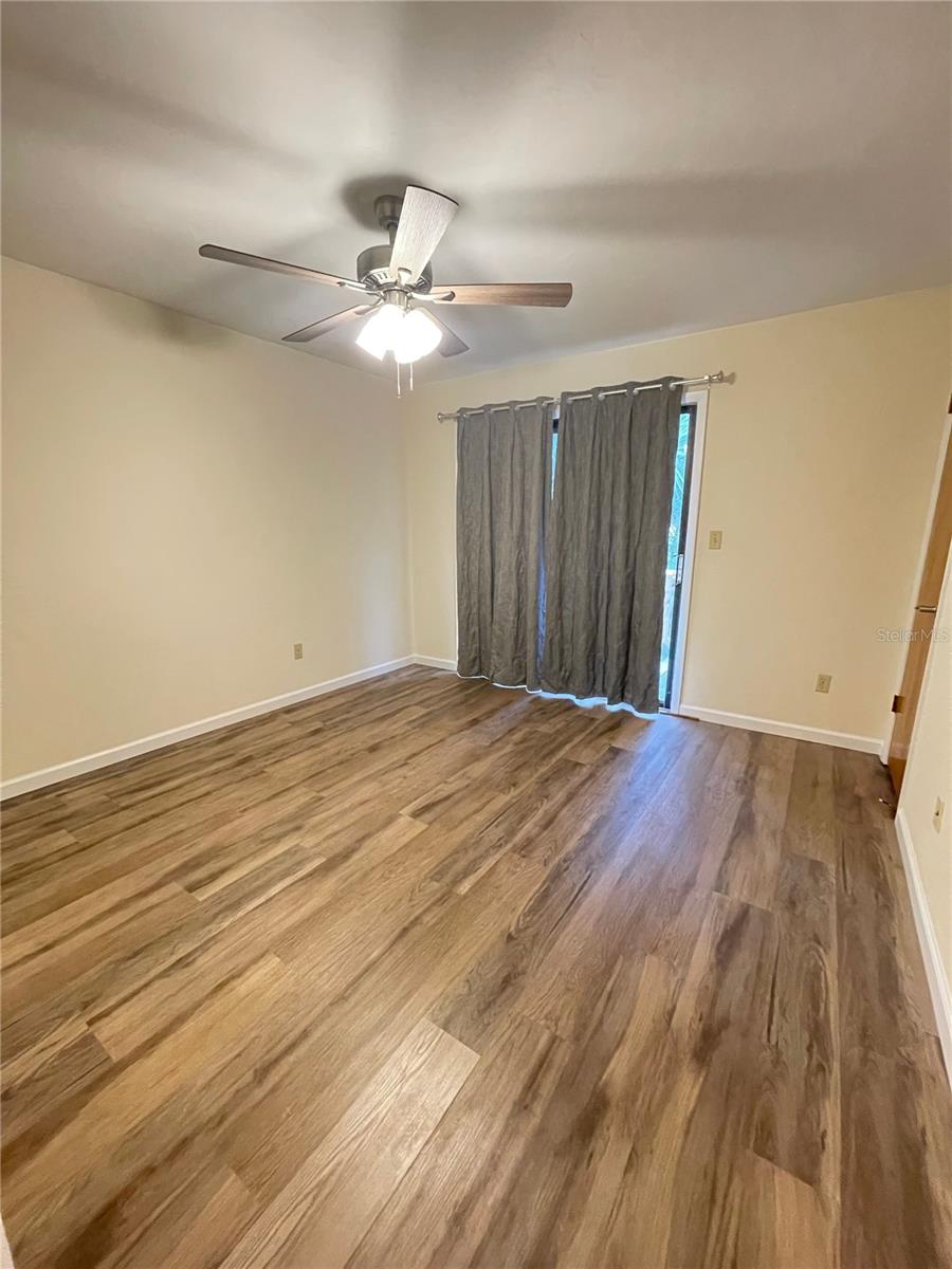 914 Sw 59th Ter #a Property Photo 7