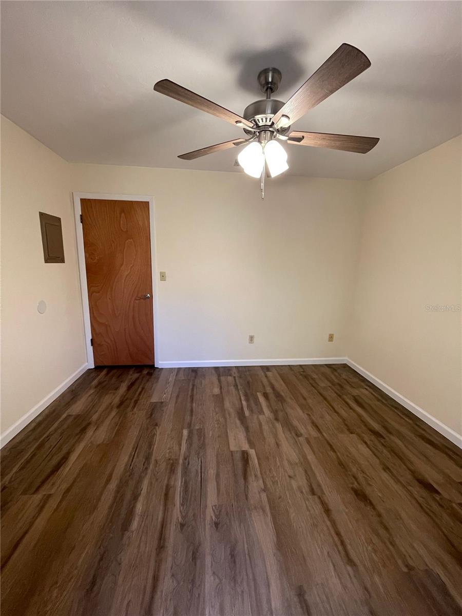 914 Sw 59th Ter #a Property Photo 10