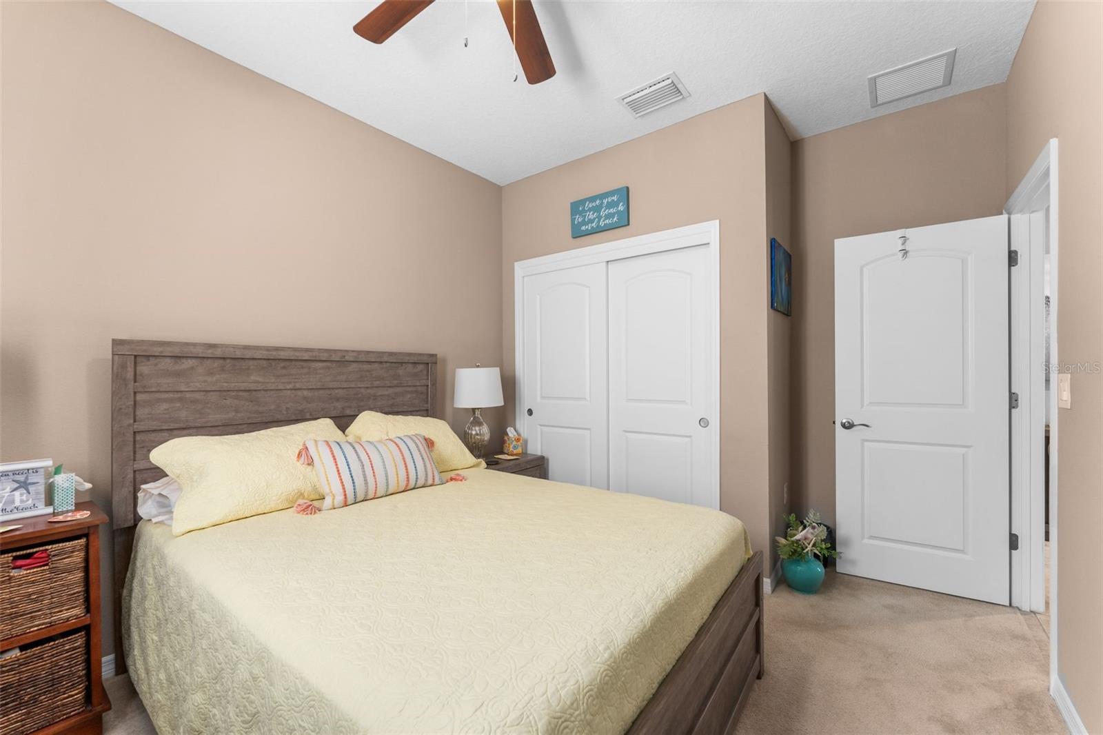 5662 Nw 40th Pl Property Photo 13