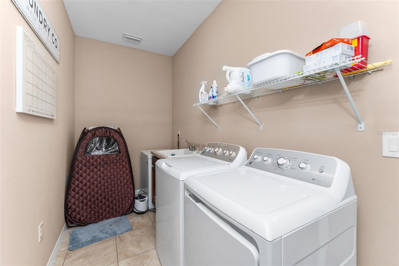 5662 Nw 40th Pl Property Photo 18