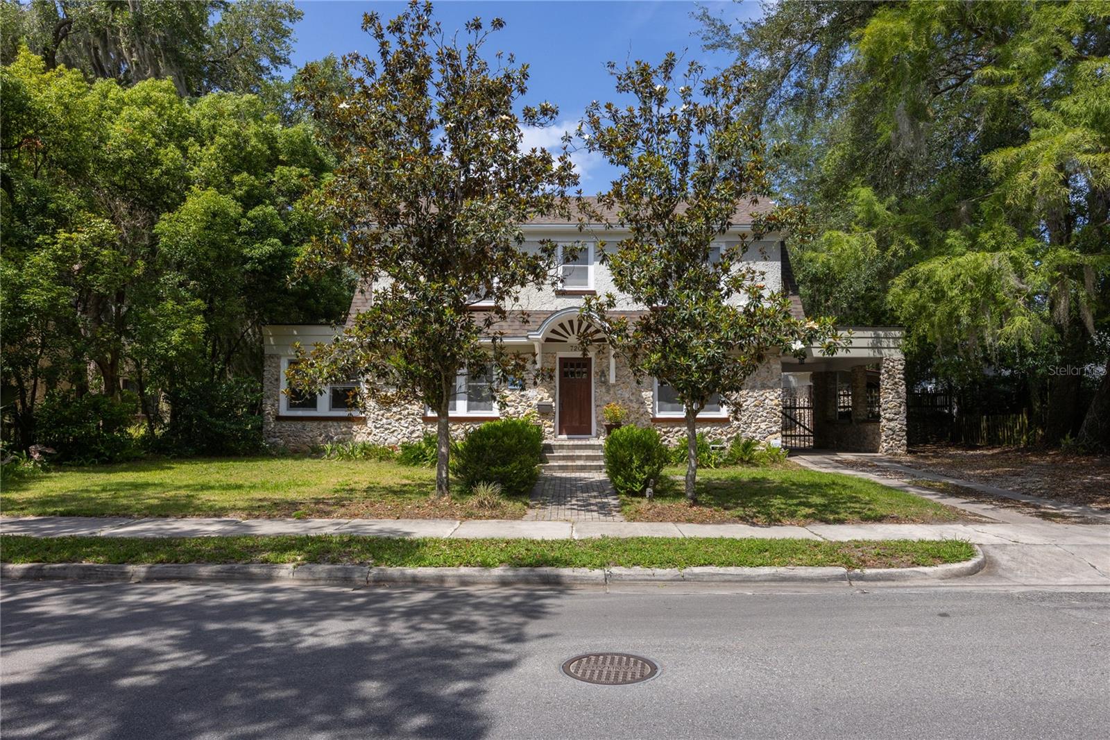 720 Ne Boulevard Property Photo 1