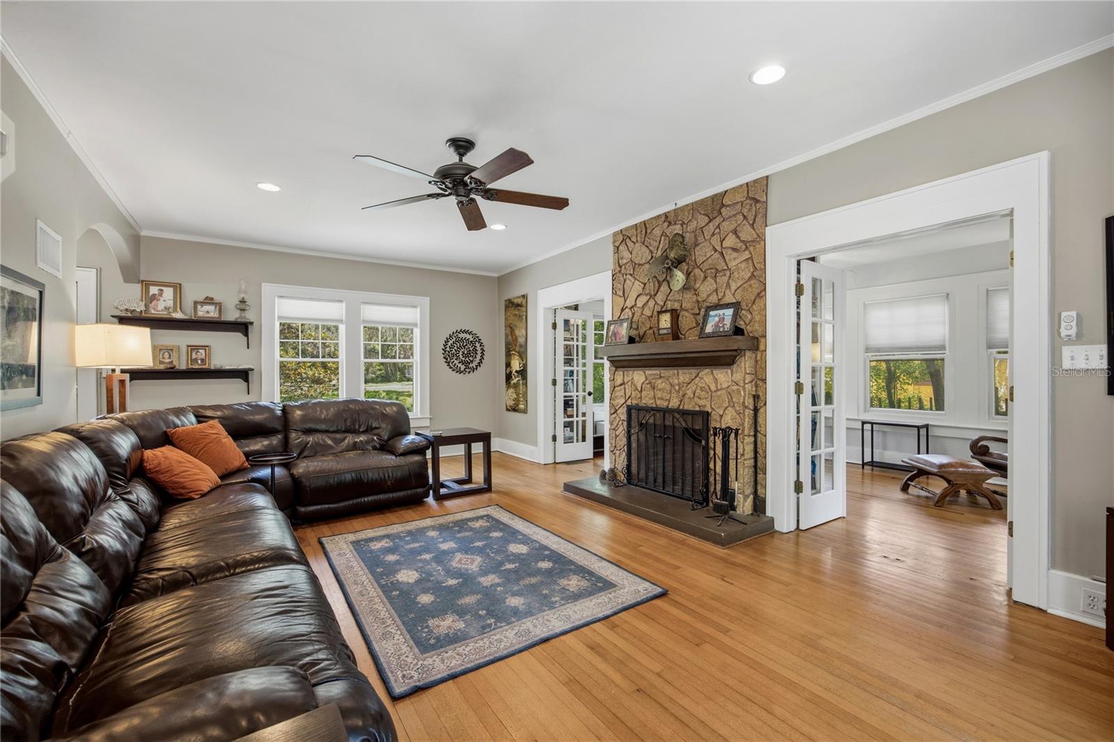 720 Ne Boulevard Property Photo 3