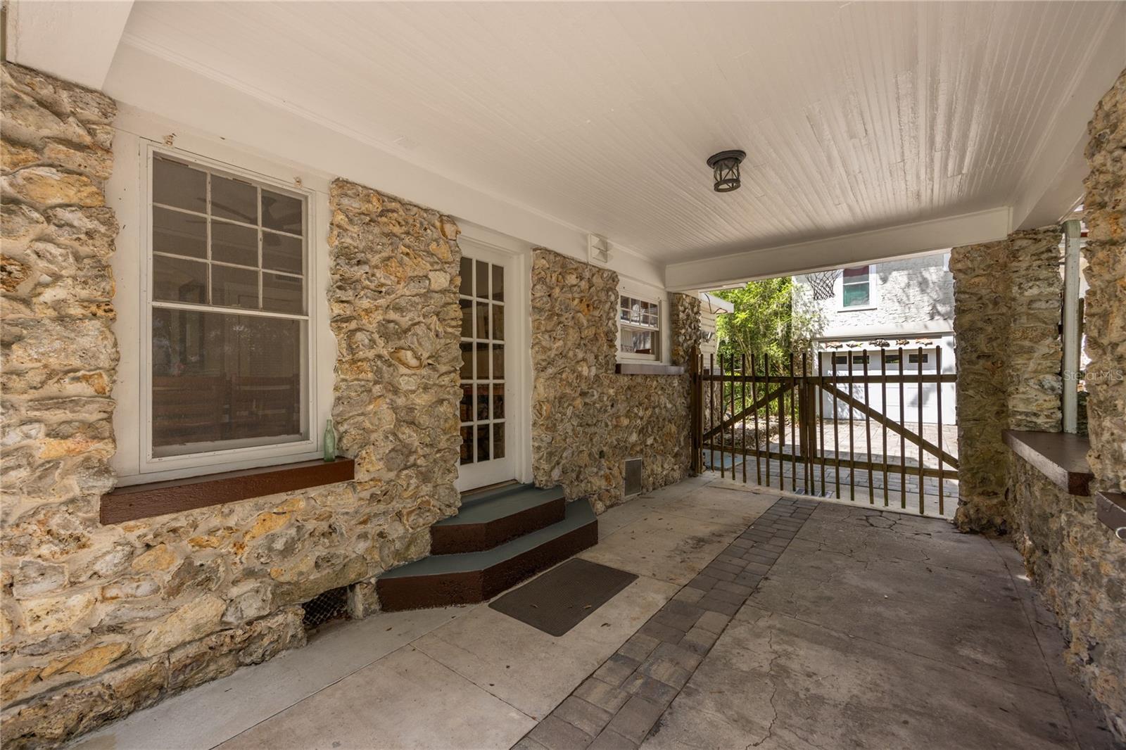 720 Ne Boulevard Property Photo 37