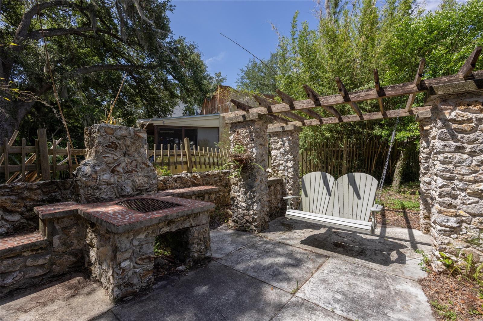 720 Ne Boulevard Property Photo 45
