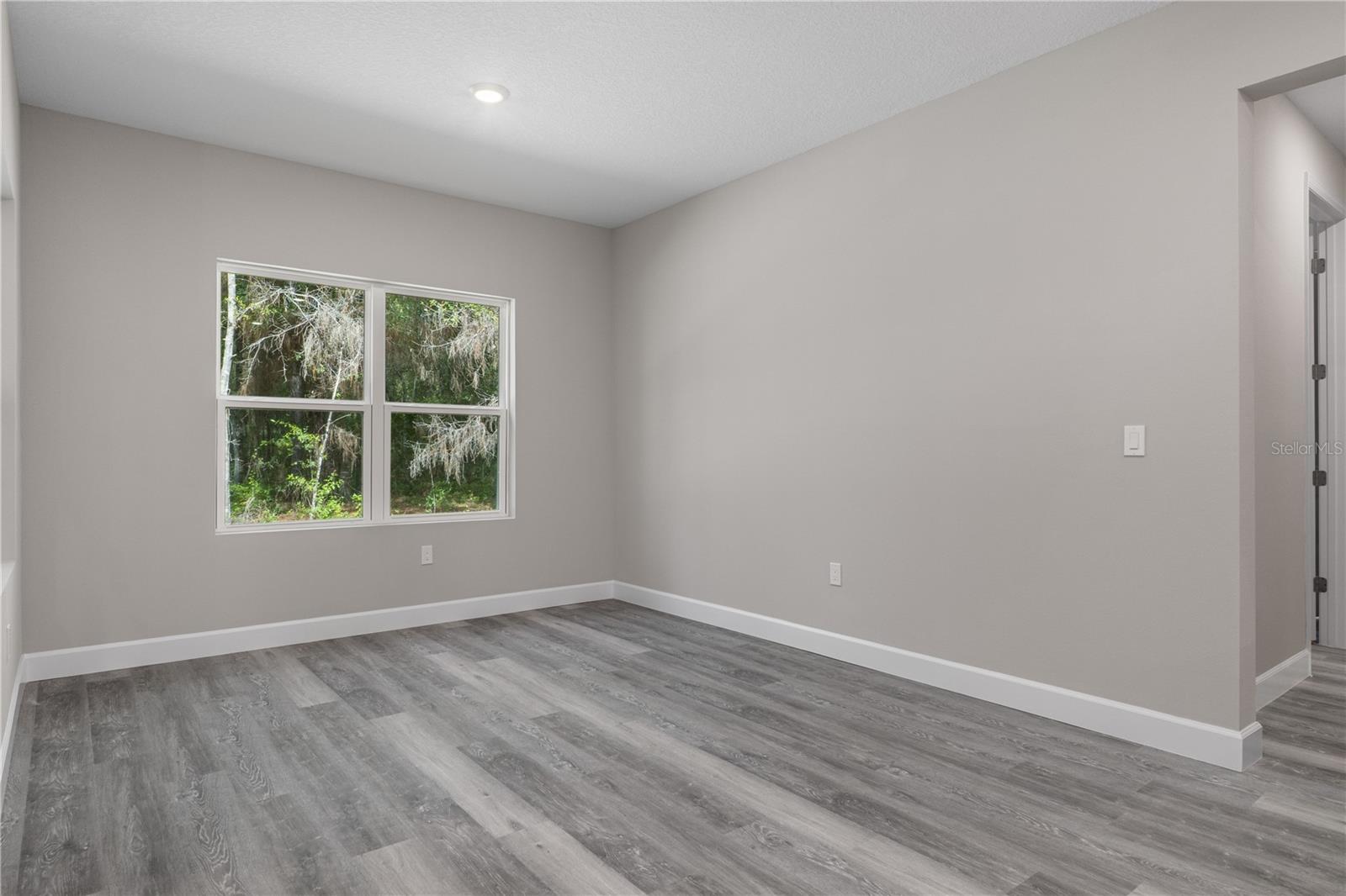 12 S School Ave Property Photo 19