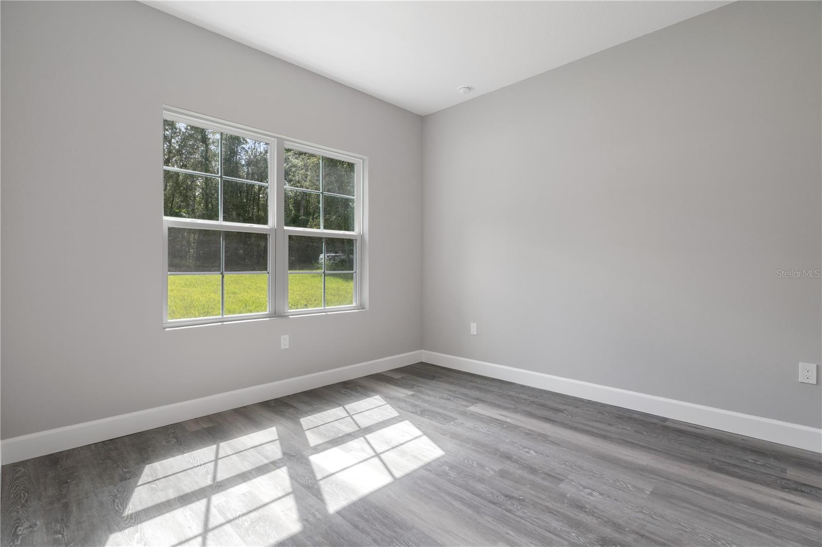 12 S School Ave Property Photo 47