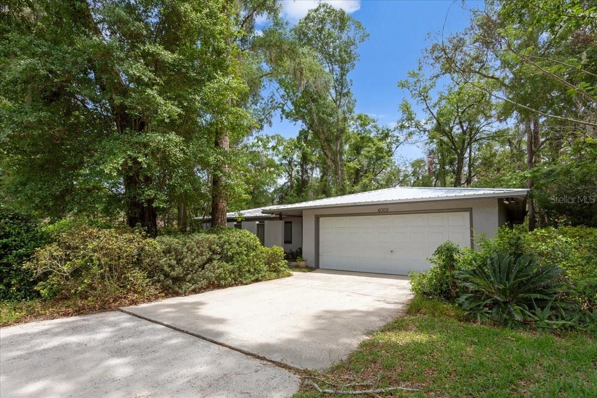 4003 NW 34TH PL Property Photo 1