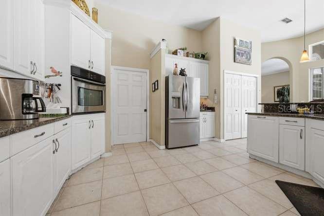 4208 Sw 96th Dr Property Photo 10