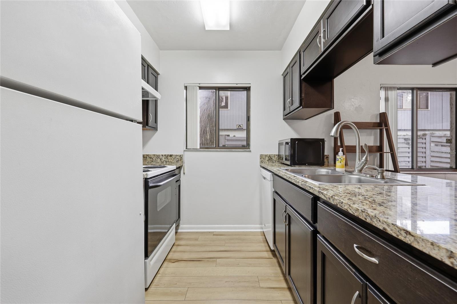 3600 Sw 19th Ave #5d Property Photo 15