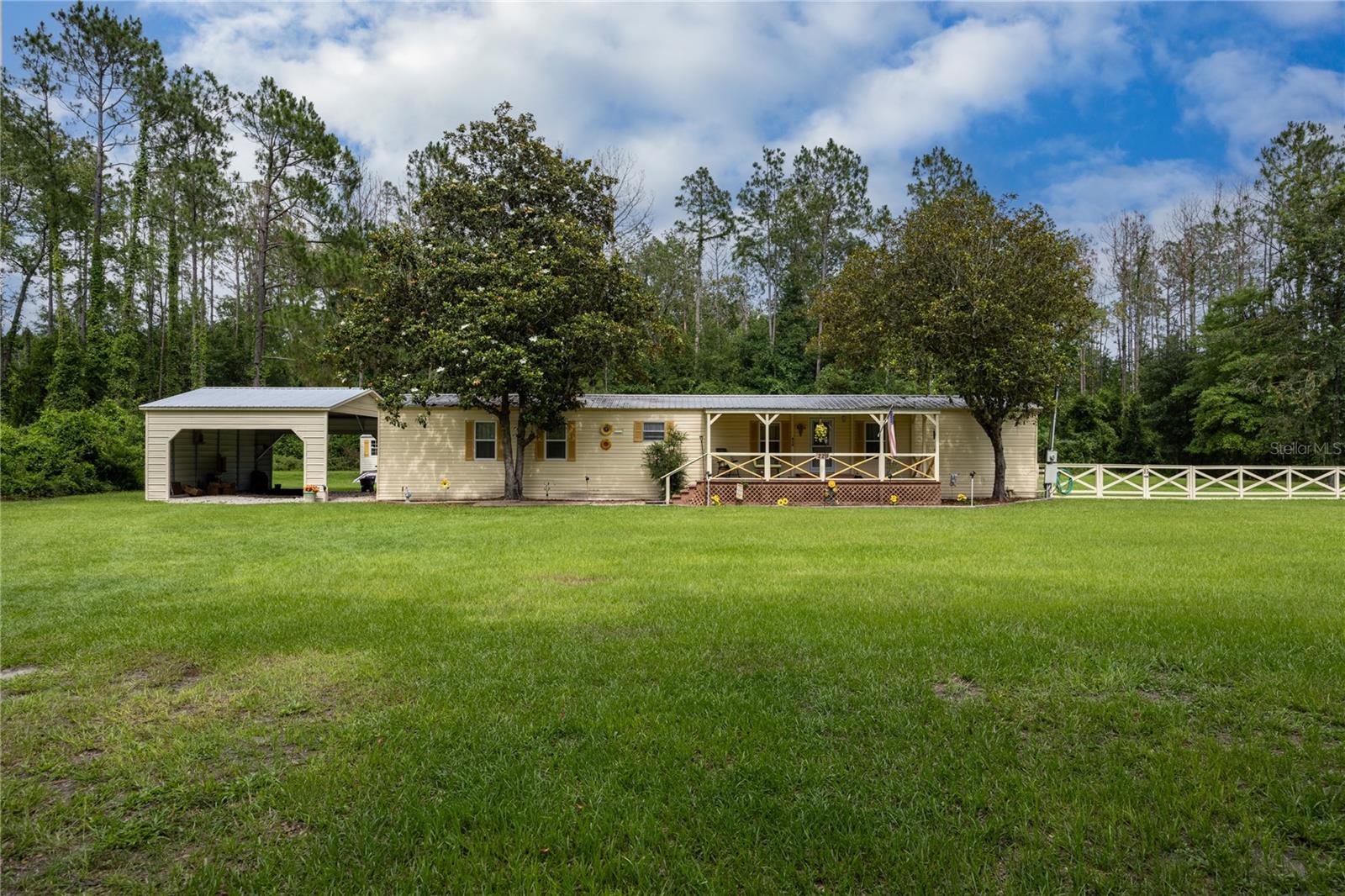 229 Sw Barwick Ter Property Photo 1