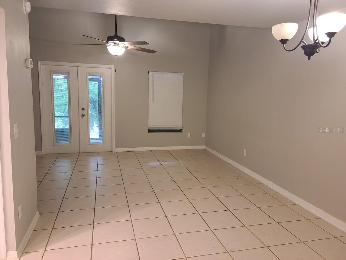 900 Sw 62nd Blvd #b 8 Property Photo 3