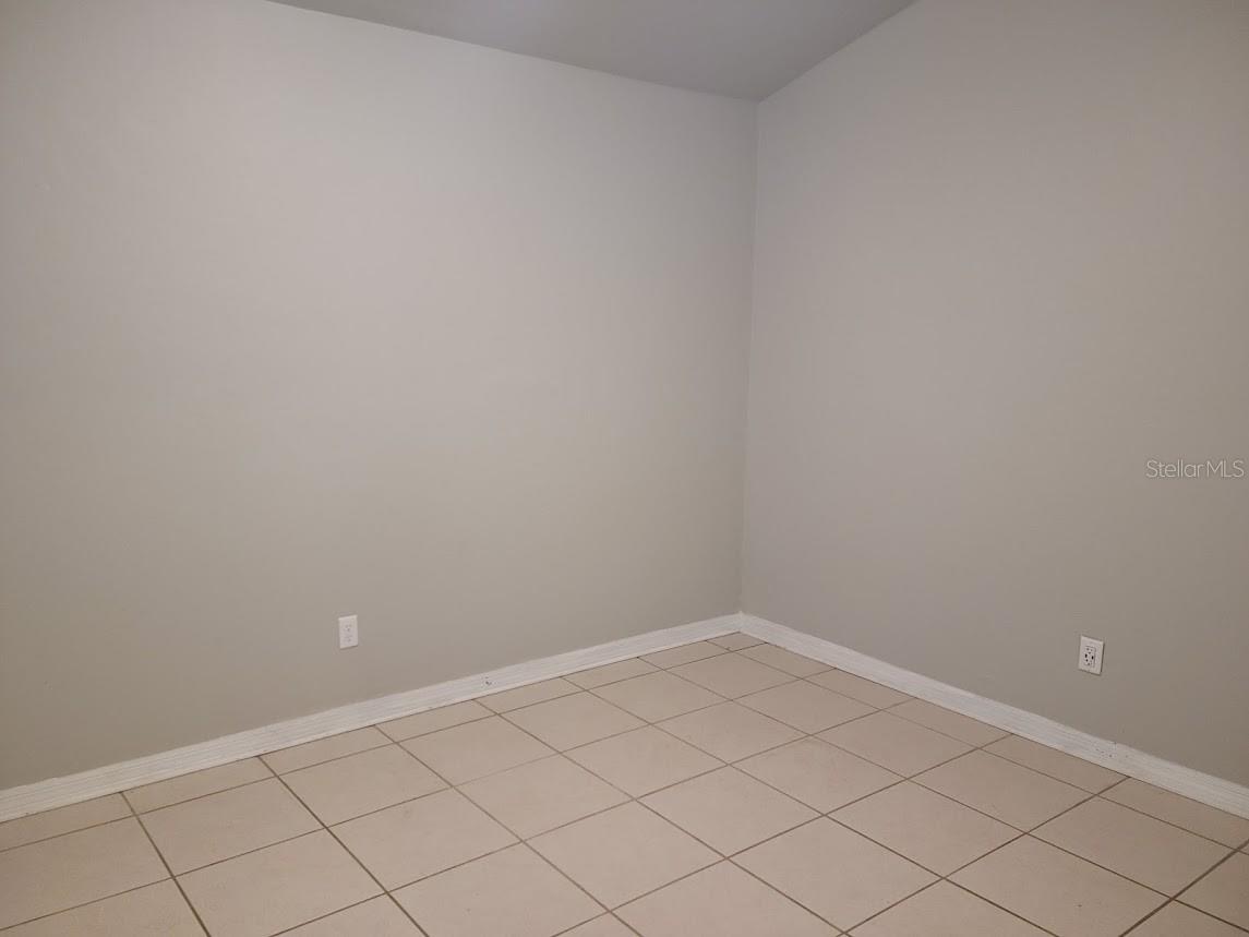 900 Sw 62nd Blvd #b 8 Property Photo 5